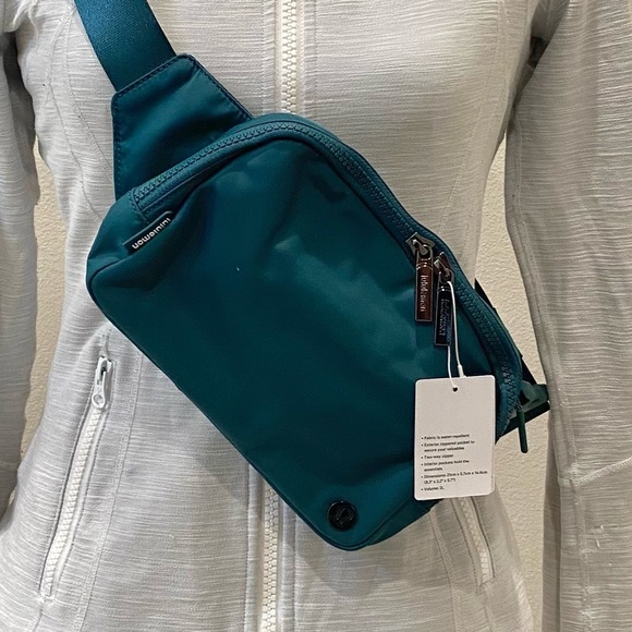 lululemon athletica Handbags - 🆕 LARGE Everywhere Belt Bag in Jasper Green Lululemon